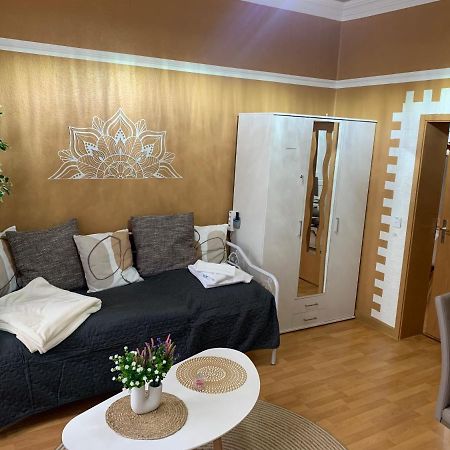 Best-Preis Fewo Rathausblick 2 - Zentrale Lage In Wittenberge - 2 Personen - Einzelzimmer - Vollausstattung - Wlan / Prime & Self-Check-In المظهر الخارجي الصورة