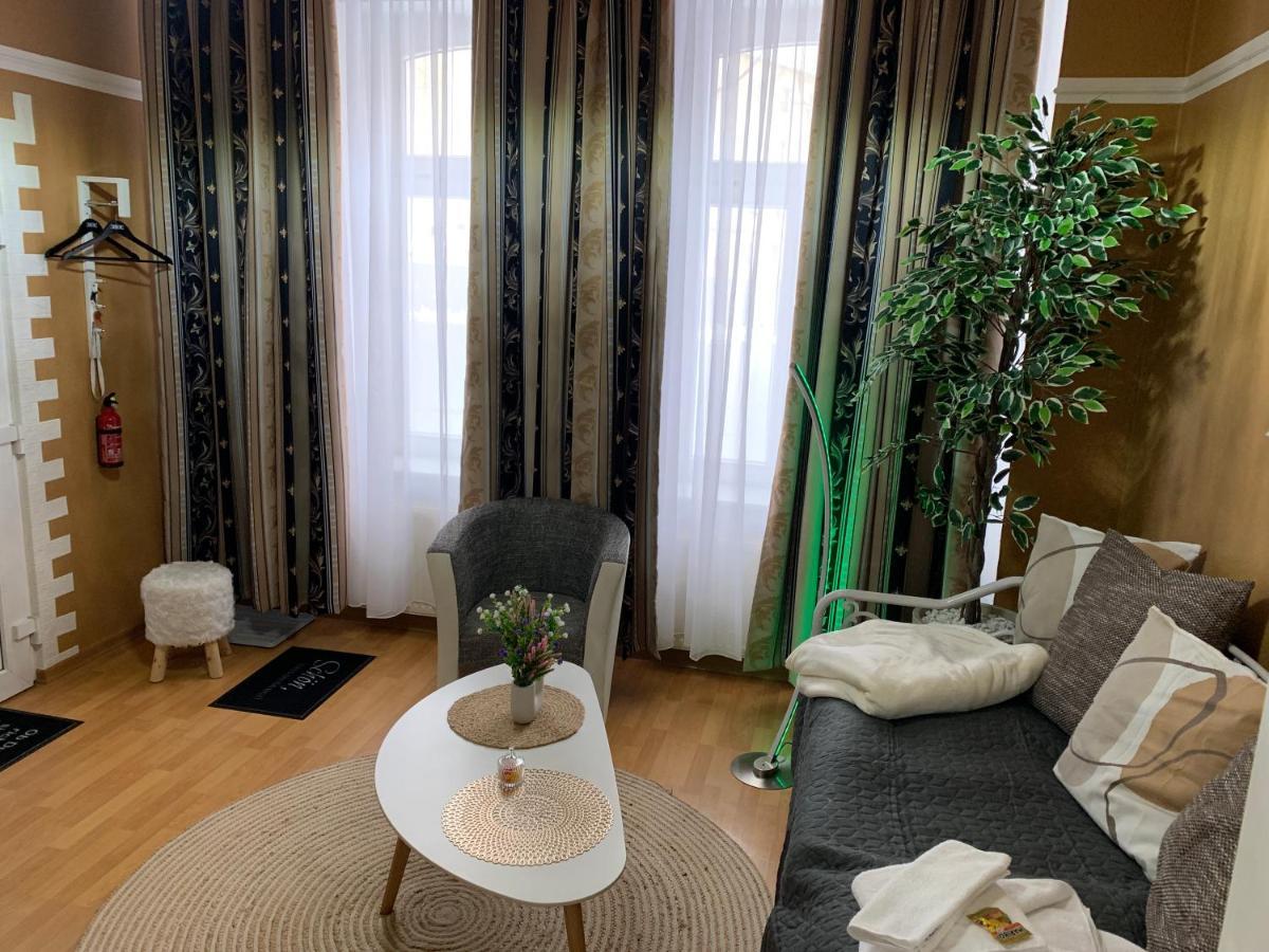 Best-Preis Fewo Rathausblick 2 - Zentrale Lage In Wittenberge - 2 Personen - Einzelzimmer - Vollausstattung - Wlan / Prime & Self-Check-In المظهر الخارجي الصورة