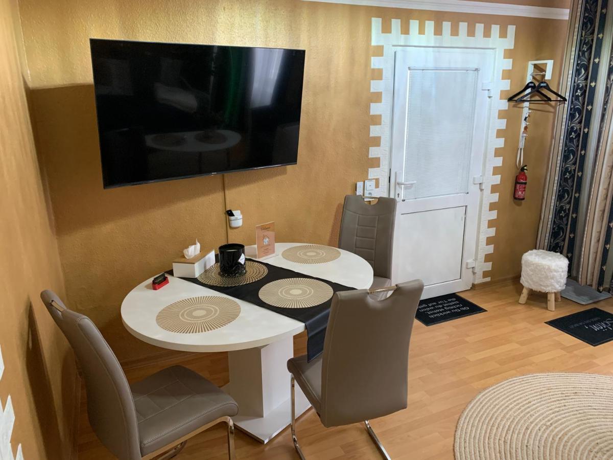 Best-Preis Fewo Rathausblick 2 - Zentrale Lage In Wittenberge - 2 Personen - Einzelzimmer - Vollausstattung - Wlan / Prime & Self-Check-In المظهر الخارجي الصورة