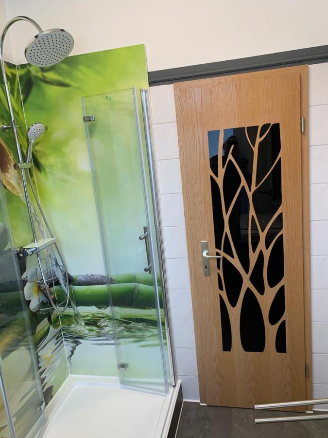 Best-Preis Fewo Rathausblick 2 - Zentrale Lage In Wittenberge - 2 Personen - Einzelzimmer - Vollausstattung - Wlan / Prime & Self-Check-In المظهر الخارجي الصورة
